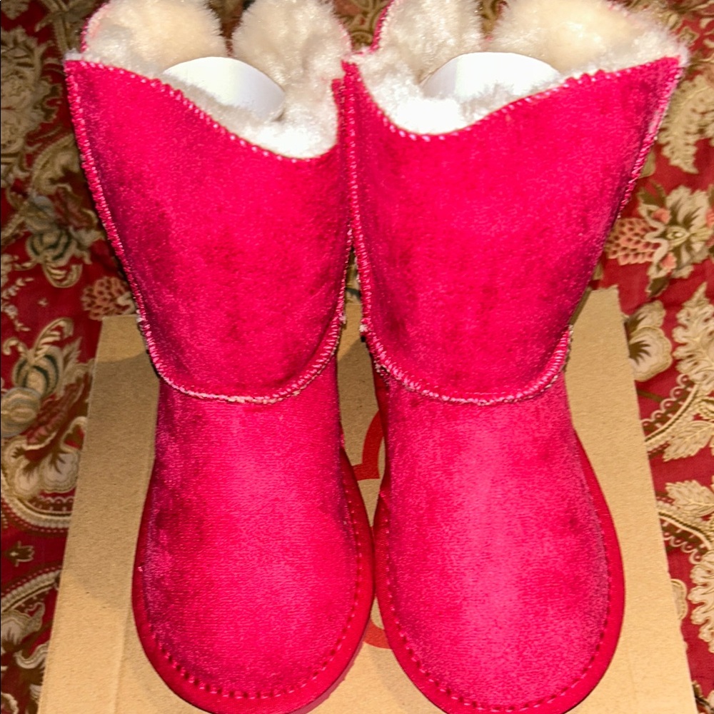 Liv Cozy Pink Kids Boots, please see size chart included